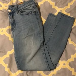 AEROPOSTALE HIGH RISE JEANS